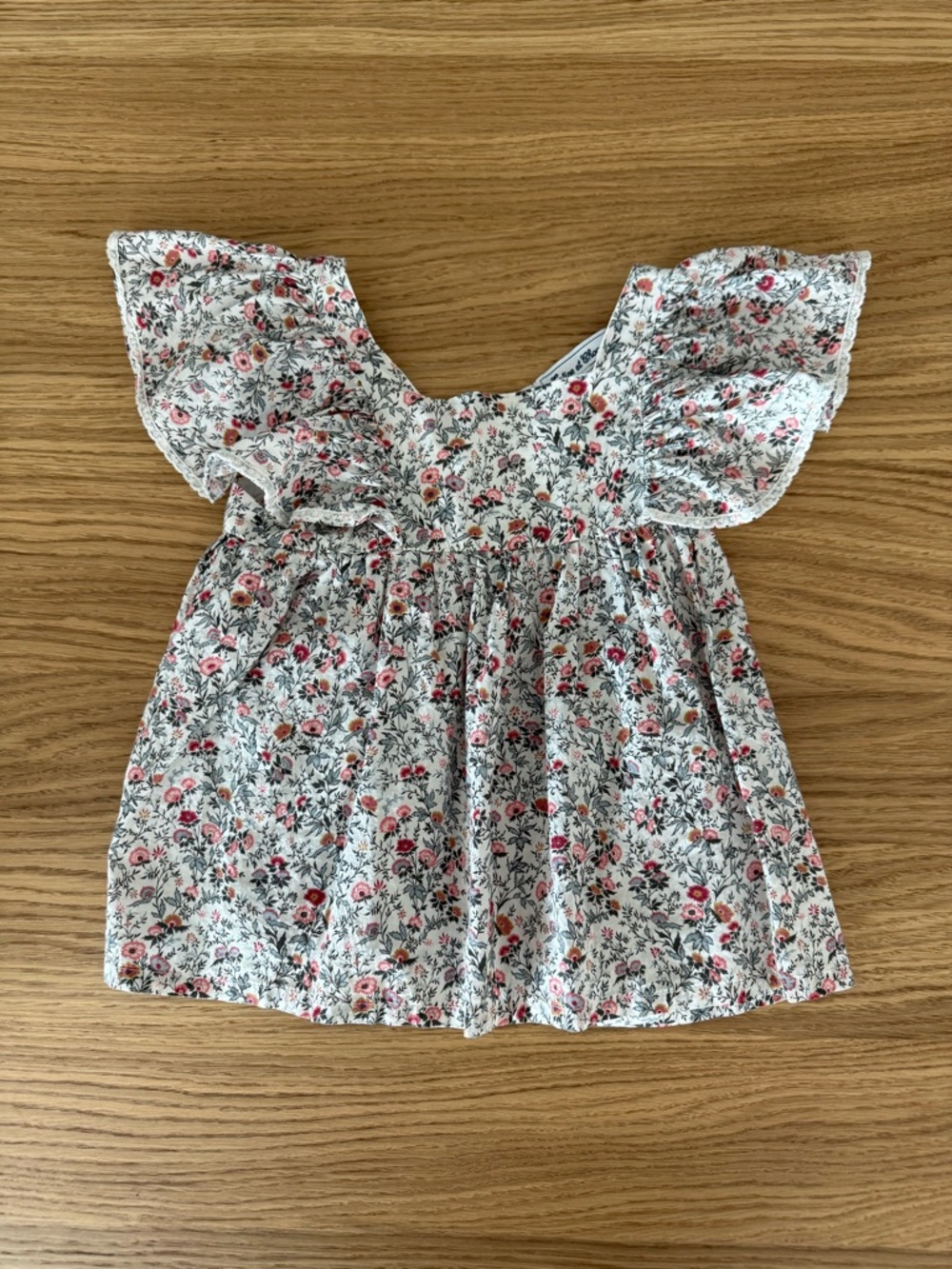 Tartine et Chocolat Floral Flutter-Sleeve Blouse - White with Pink